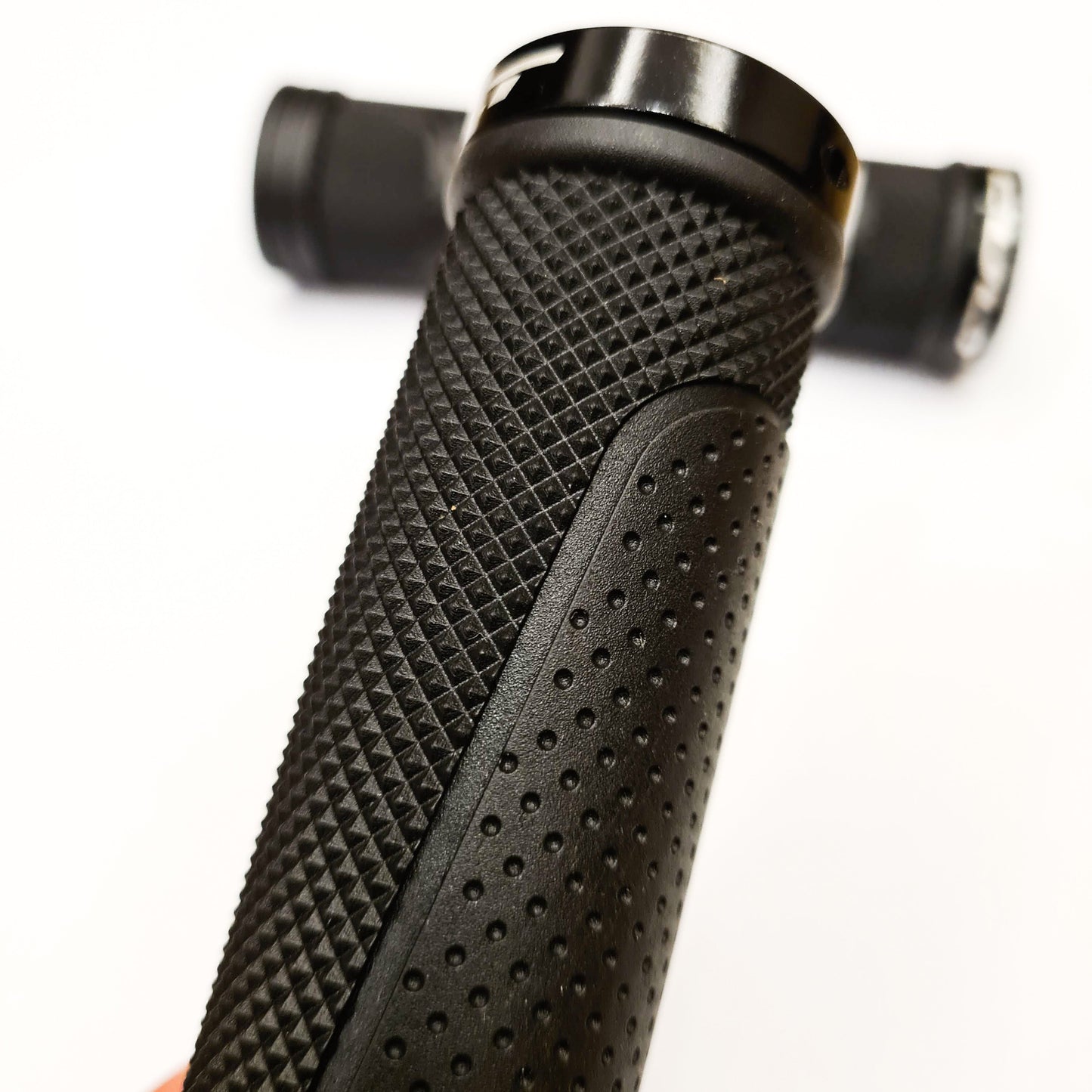 Cult C-2102 Multi-Texture Lock On Bike Grips