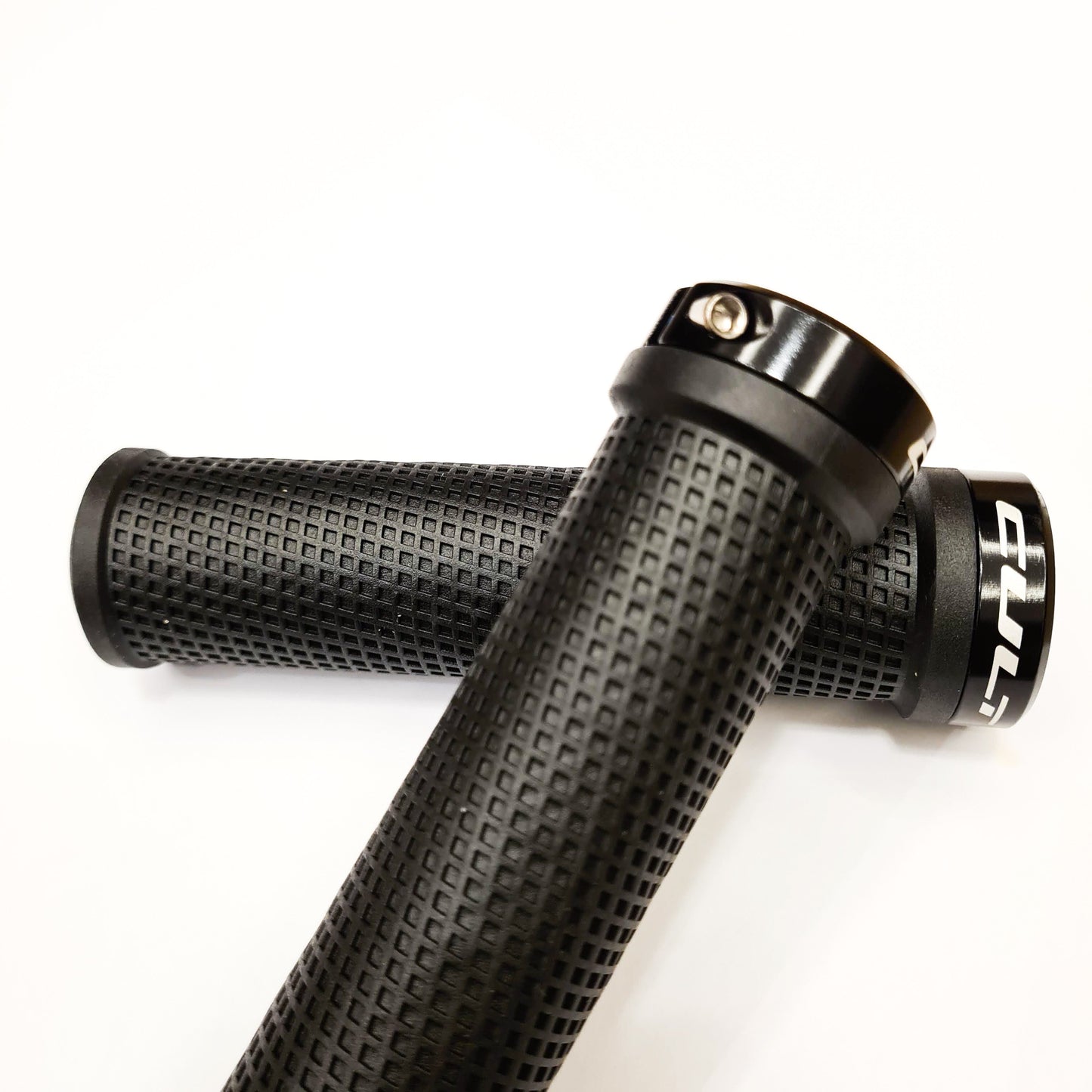 Cult C-2107 Lock On Bike Grips