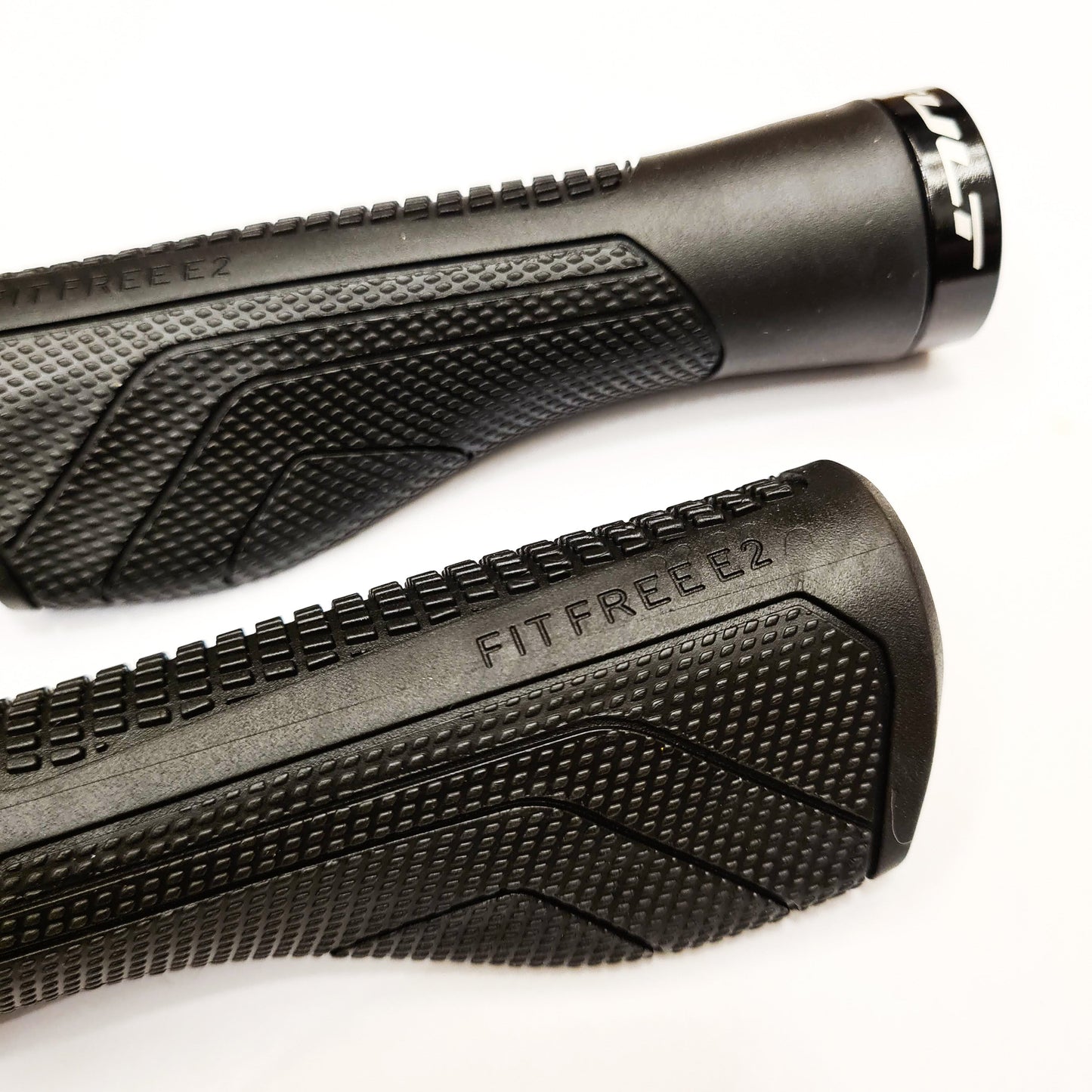 Cult C-2801 Lock On Grips with FitFree Comfort Extender