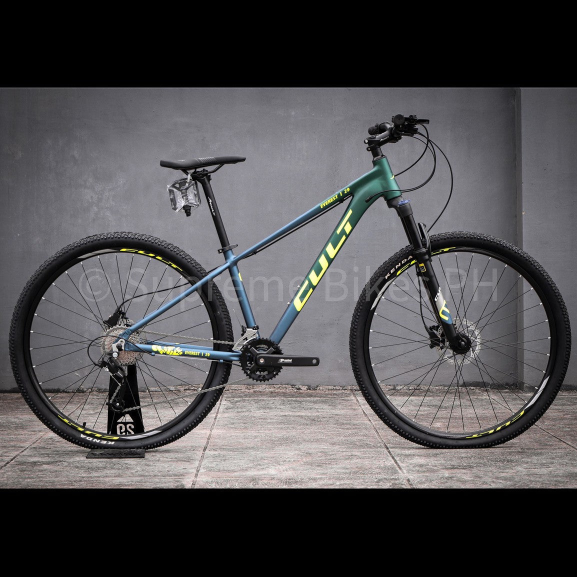 Cult Everest 29er Mountain Bike 2x9 Microshift - Blue / Green