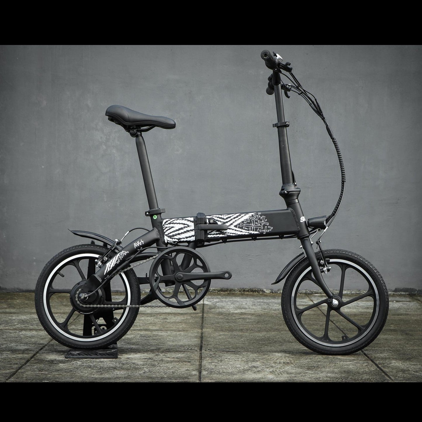 SMCC Folding E-Bike 250 Watts Alloy - AVGS Black