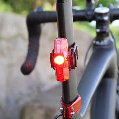 Cateye AMPP200 / VIZ100 Bike Headlight and Rear Tail Light Set